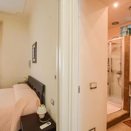 Apartment 3 Bedroom Lovely In Viareggio