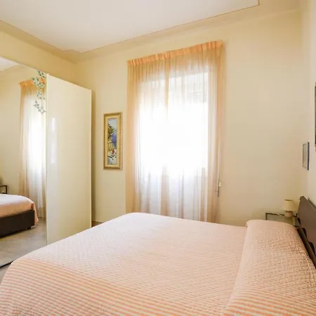 Pet Friendly In Apartment Viareggio