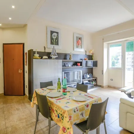 Apartment 3 Bedroom Lovely In *